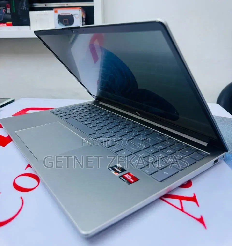 New Laptop HP Stream Notebook 8GB AMD Ryzen 5 SSD 512GB