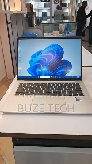 New Laptop HP EliteBook 840 G10 16GB Intel Core i7 SSD 512GB