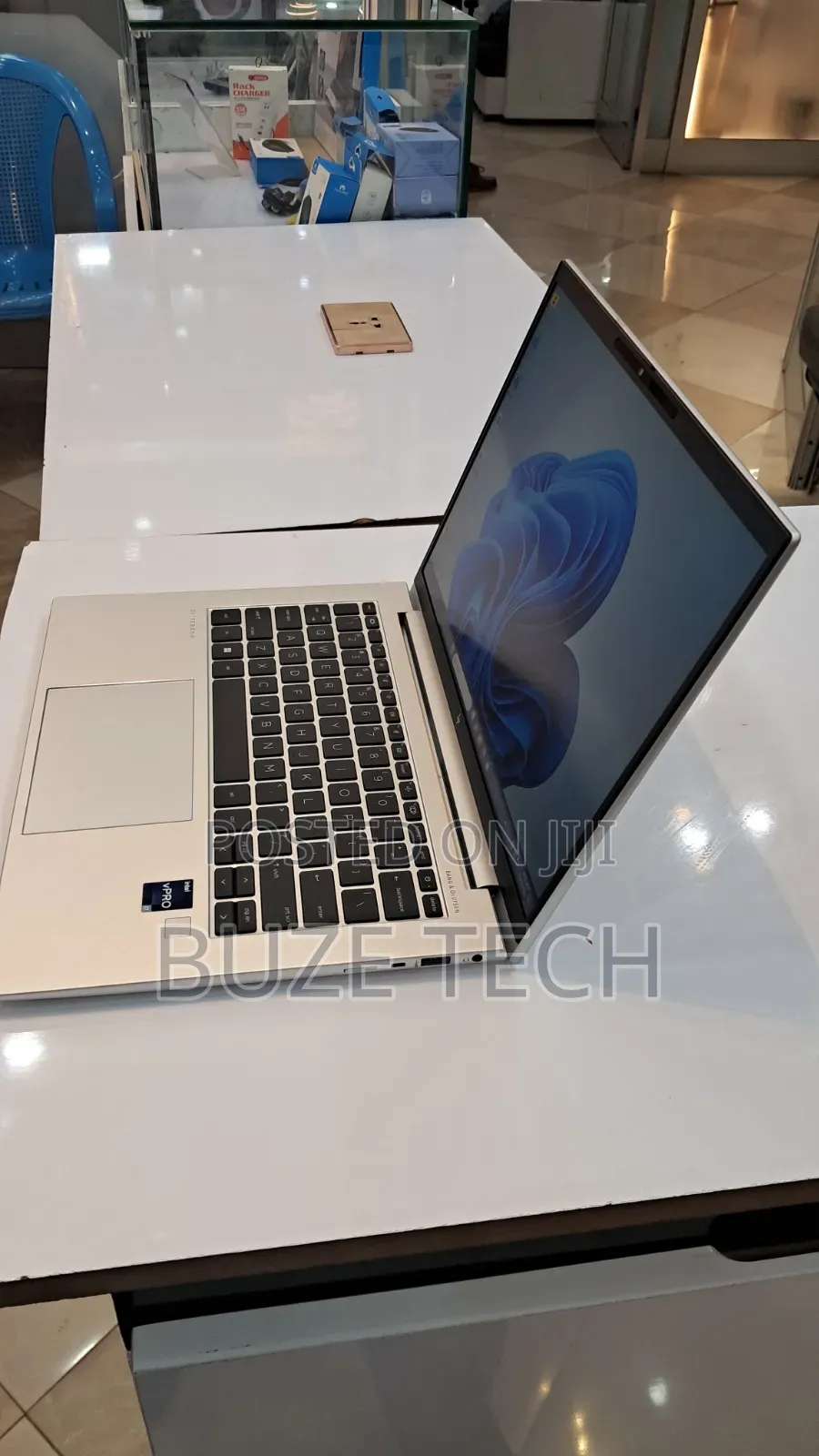 New Laptop HP EliteBook 840 G10 16GB Intel Core i7 SSD 512GB