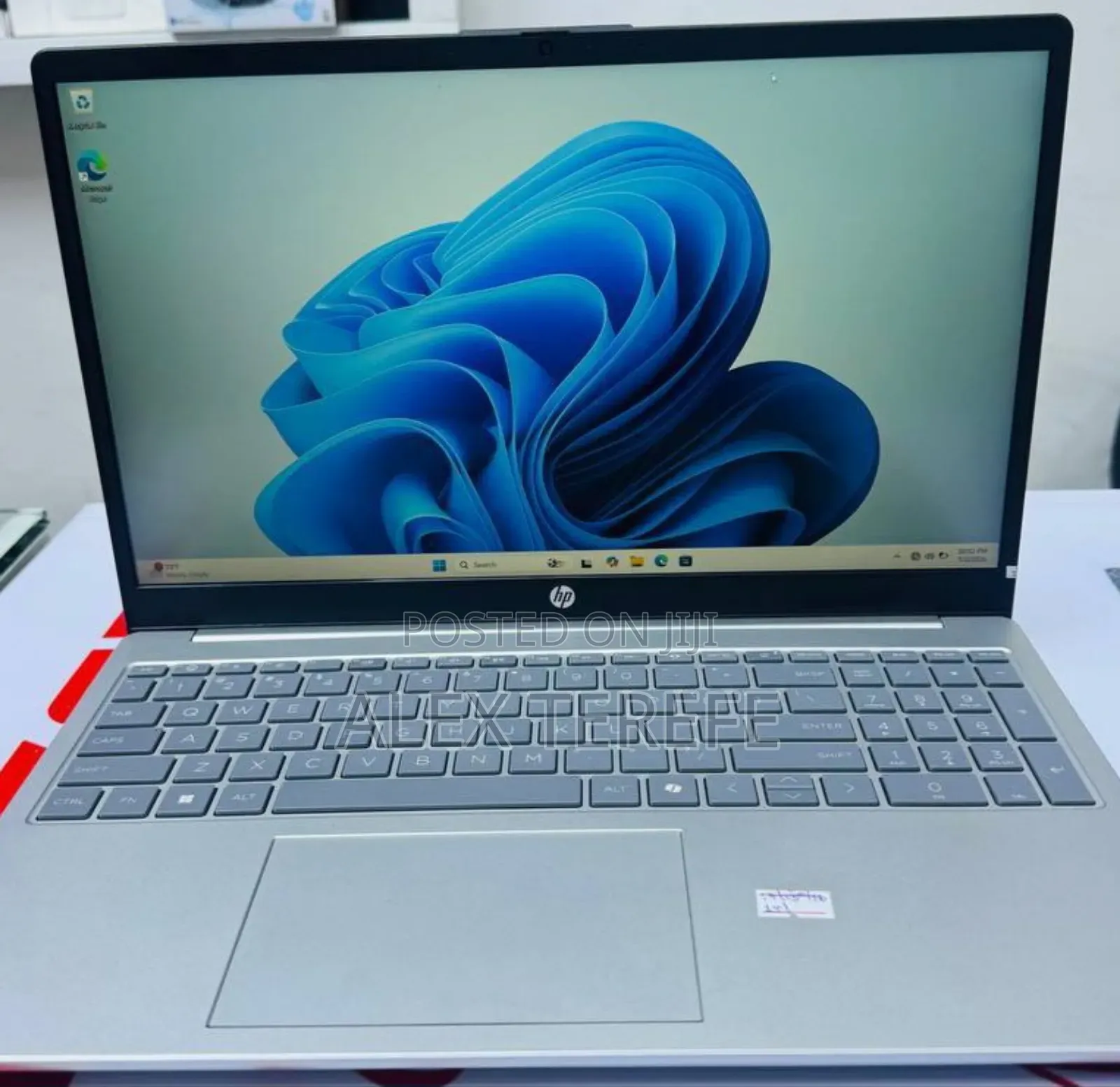 New Laptop HP Stream Notebook 16GB Intel Core i7 SSD 1T