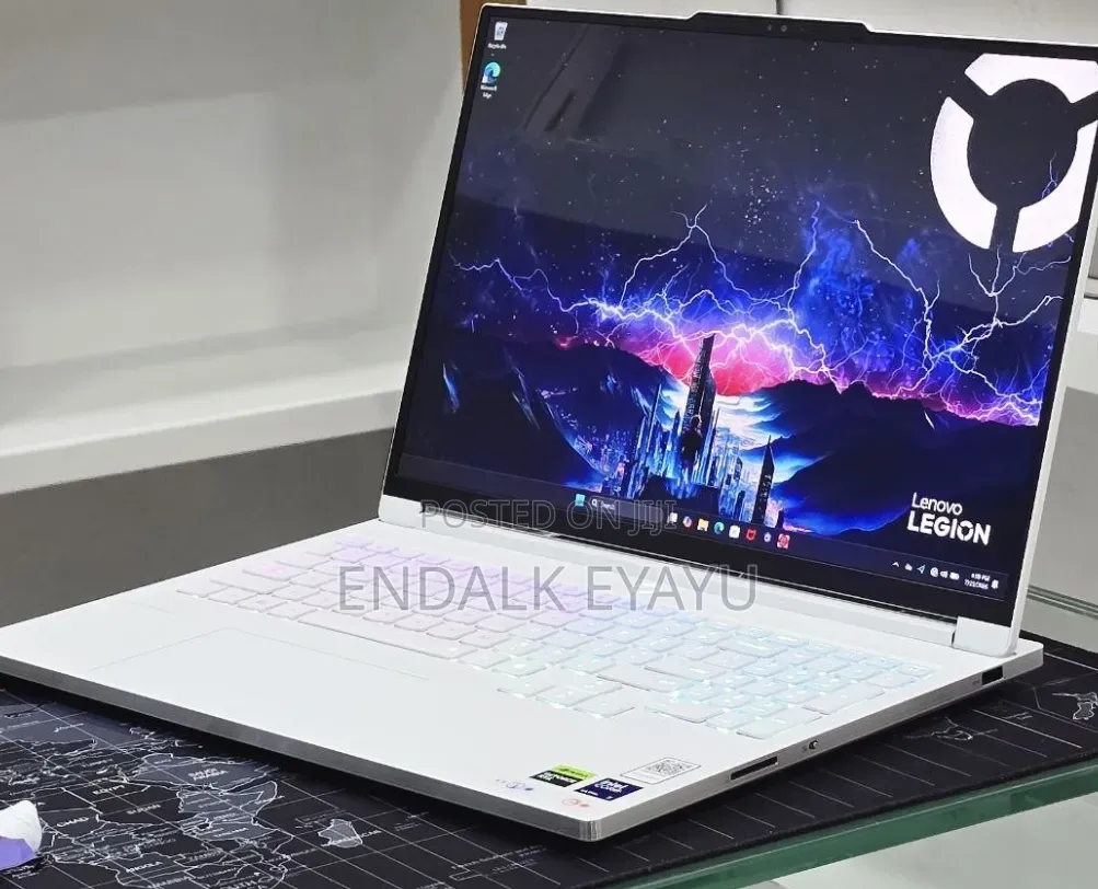 New Laptop Lenovo Legion 7 32GB Intel Core Ultra 7 SSD 1T