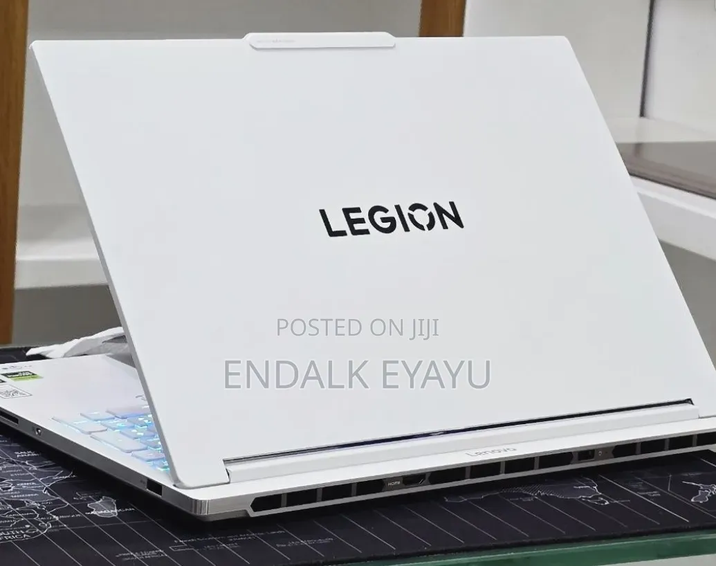 New Laptop Lenovo Legion 7 32GB Intel Core Ultra 7 SSD 1T