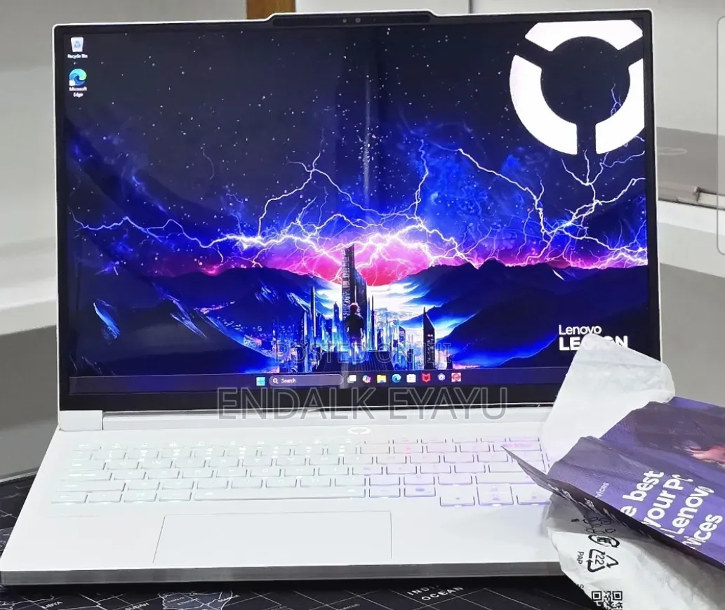 New Laptop Lenovo Legion 7 32GB Intel Core Ultra 7 SSD 1T