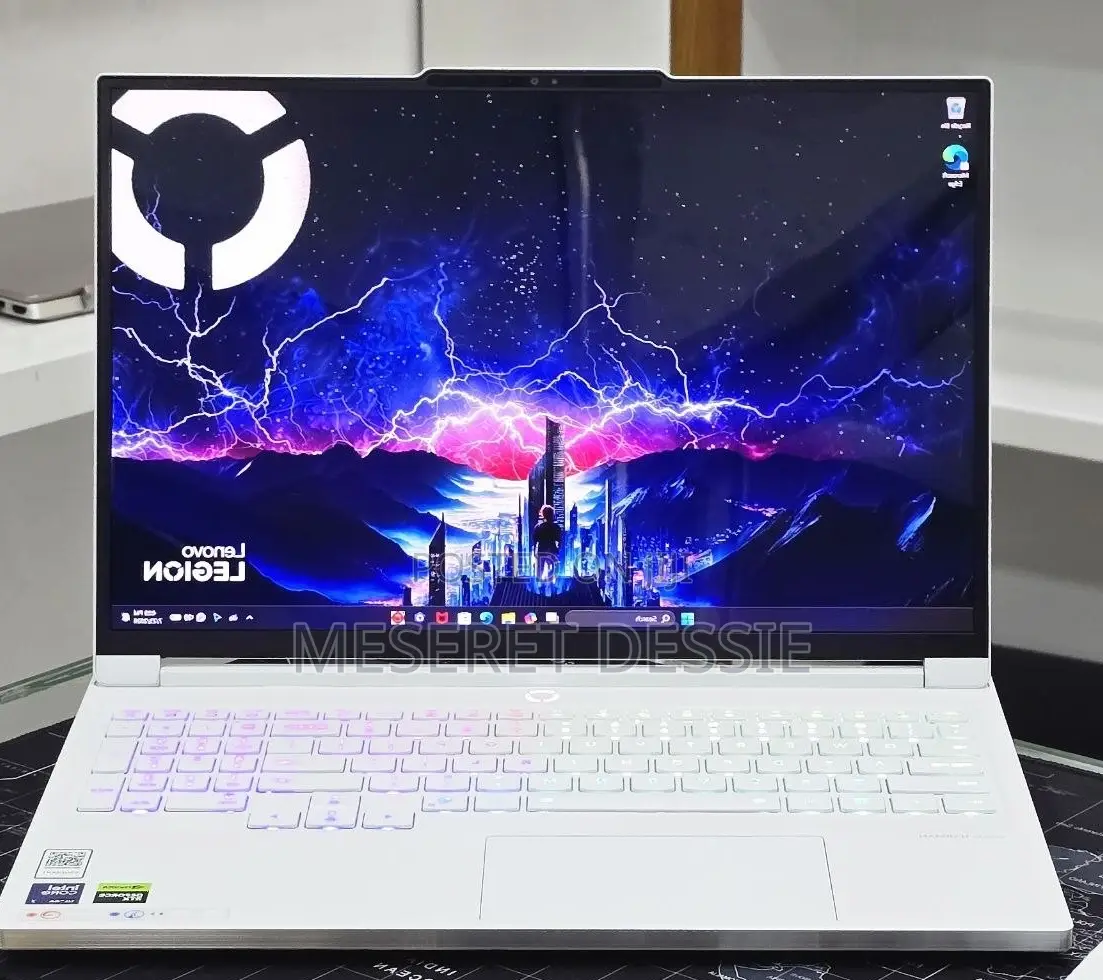 New Laptop Lenovo Legion 7 32GB Intel Core Ultra 7 SSD 1T