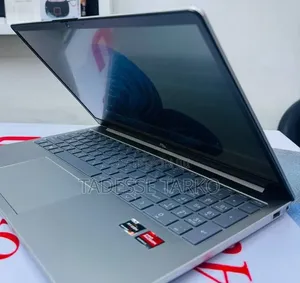 New Laptop HP 8GB AMD Ryzen 5 SSD 512GB