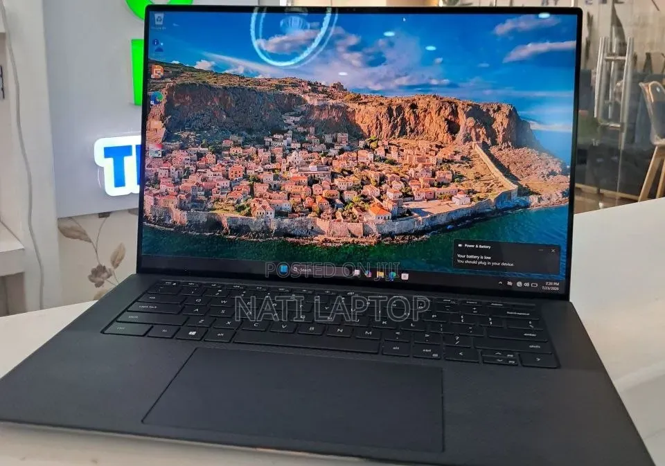 New Laptop Dell Precision 5560 16GB Intel Core i7 SSD 512GB