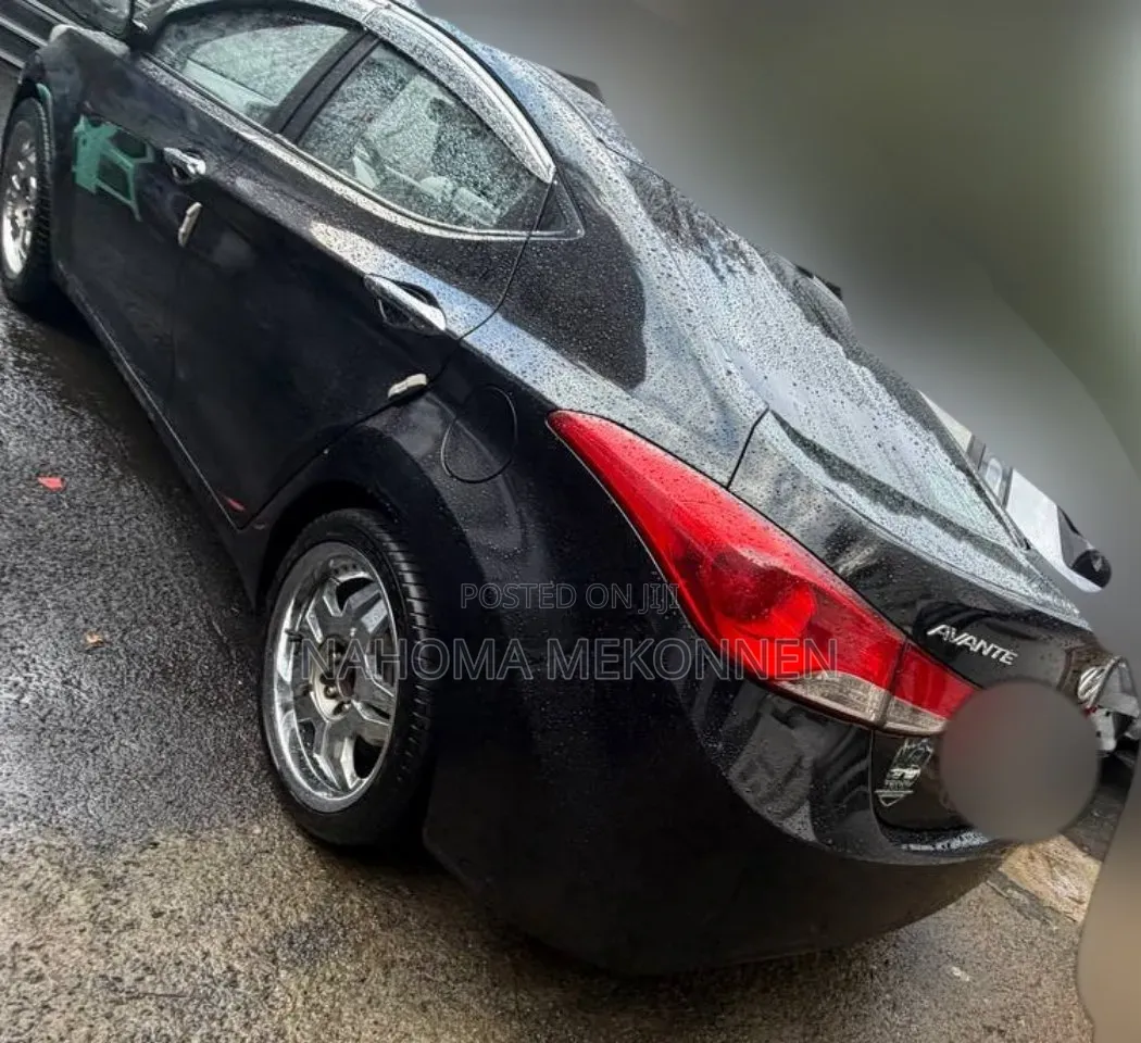 Hyundai Avante 2013 Brown