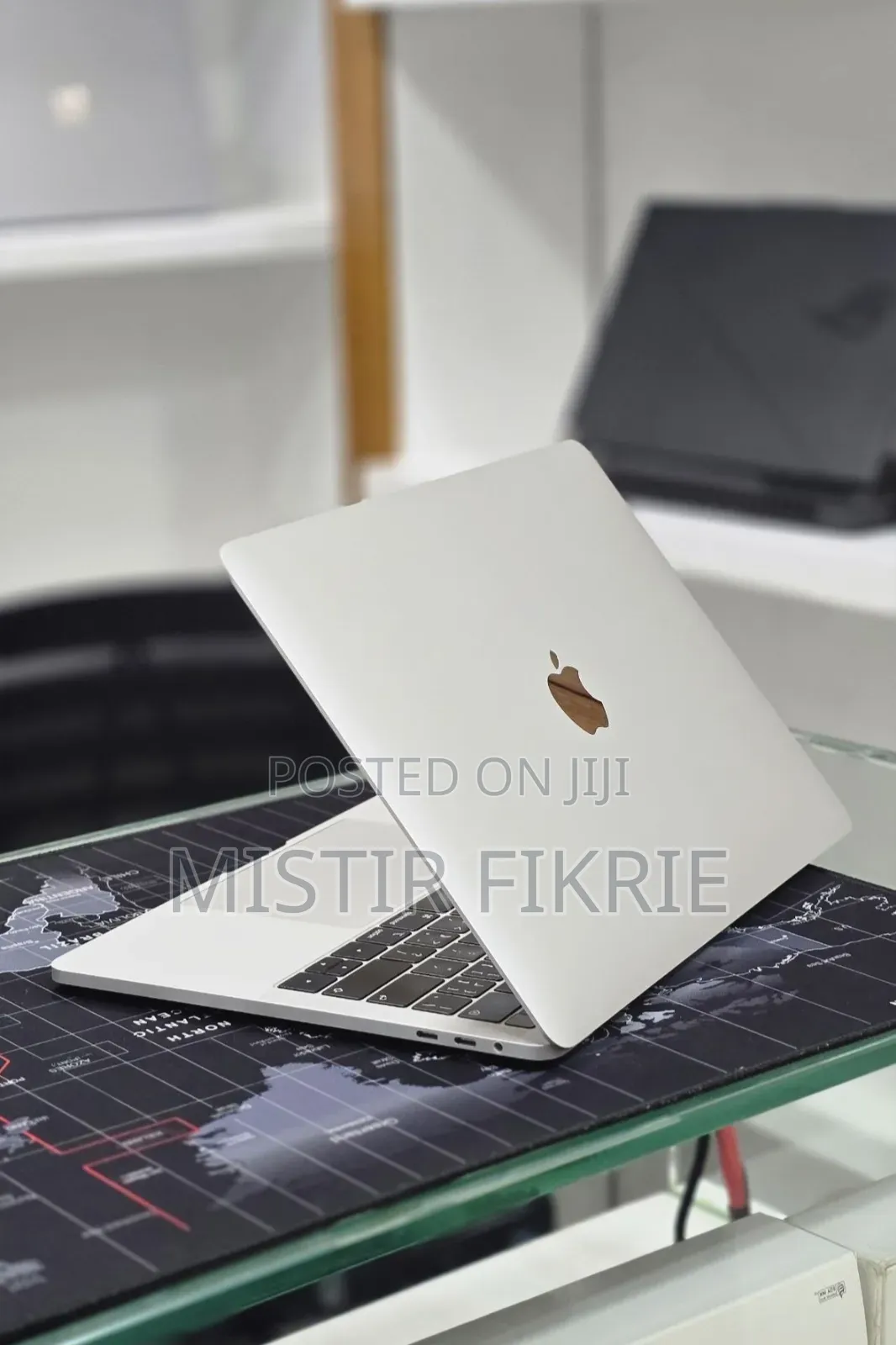 New Laptop Apple MacBook Pro 2019 16GB Apple M1 Pro SSD 512GB