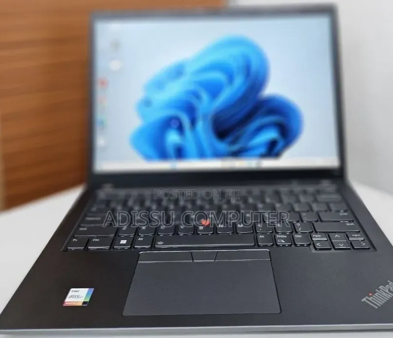 New Laptop Lenovo ThinkPad T14s G4 16GB Intel Core i7 SSD 512GB