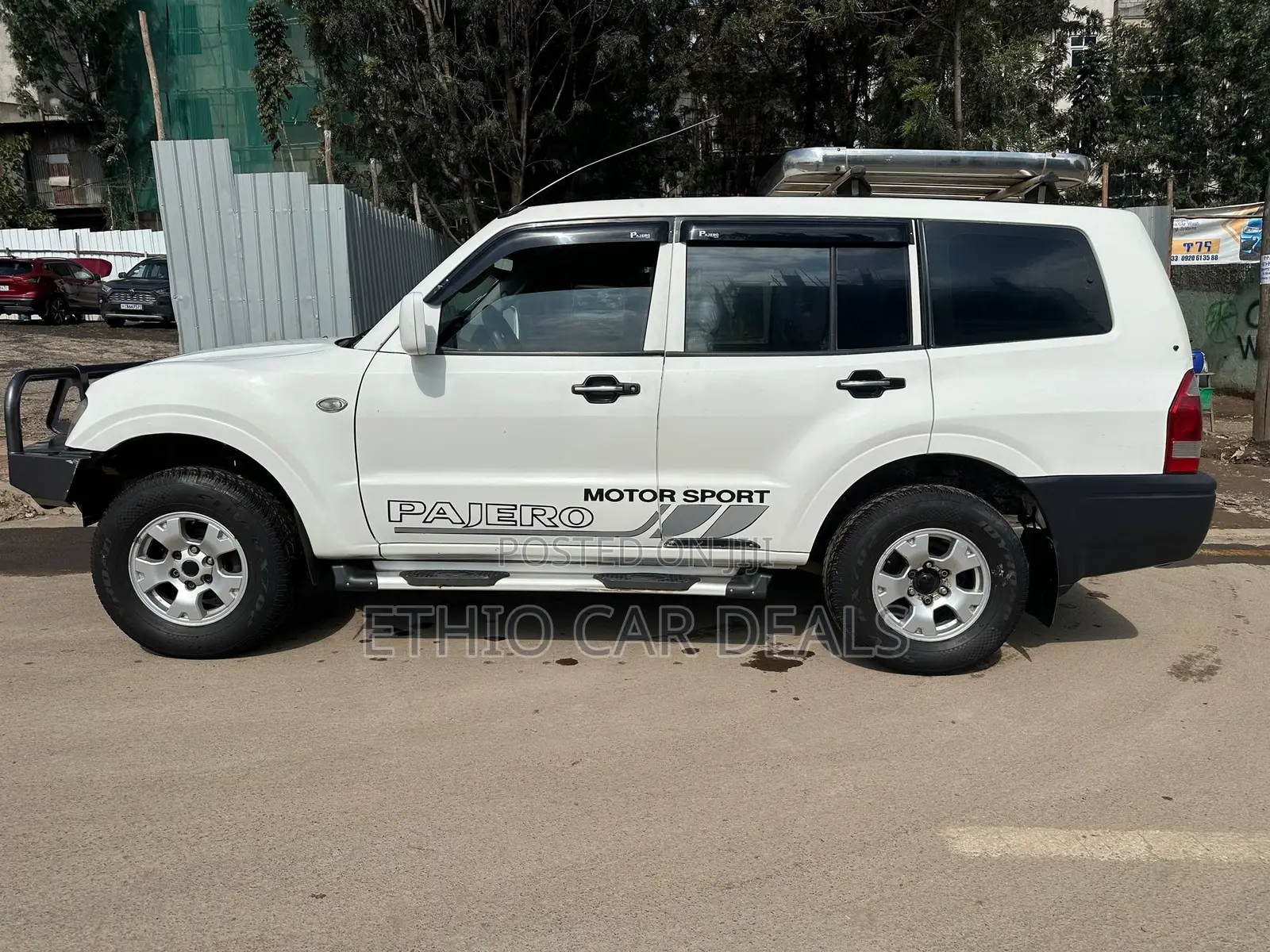 Mitsubishi Pajero 2005 White