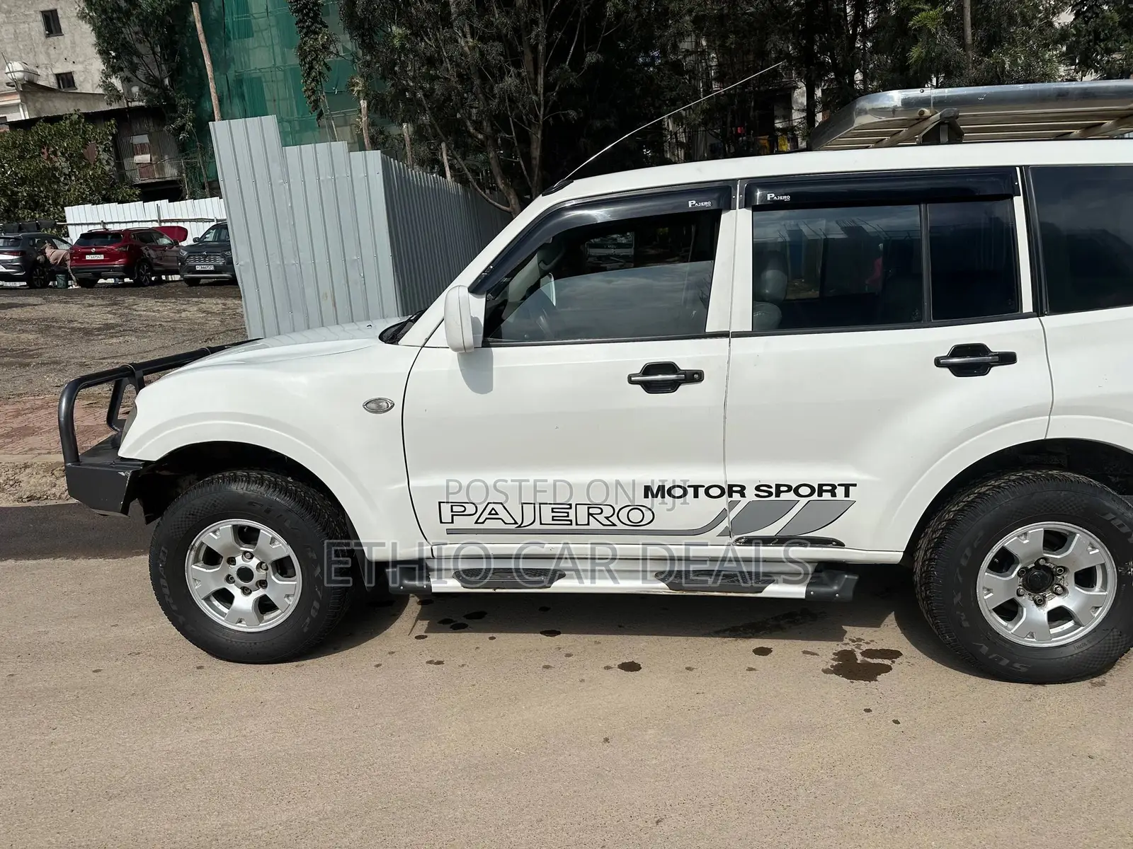 Mitsubishi Pajero 2005 White