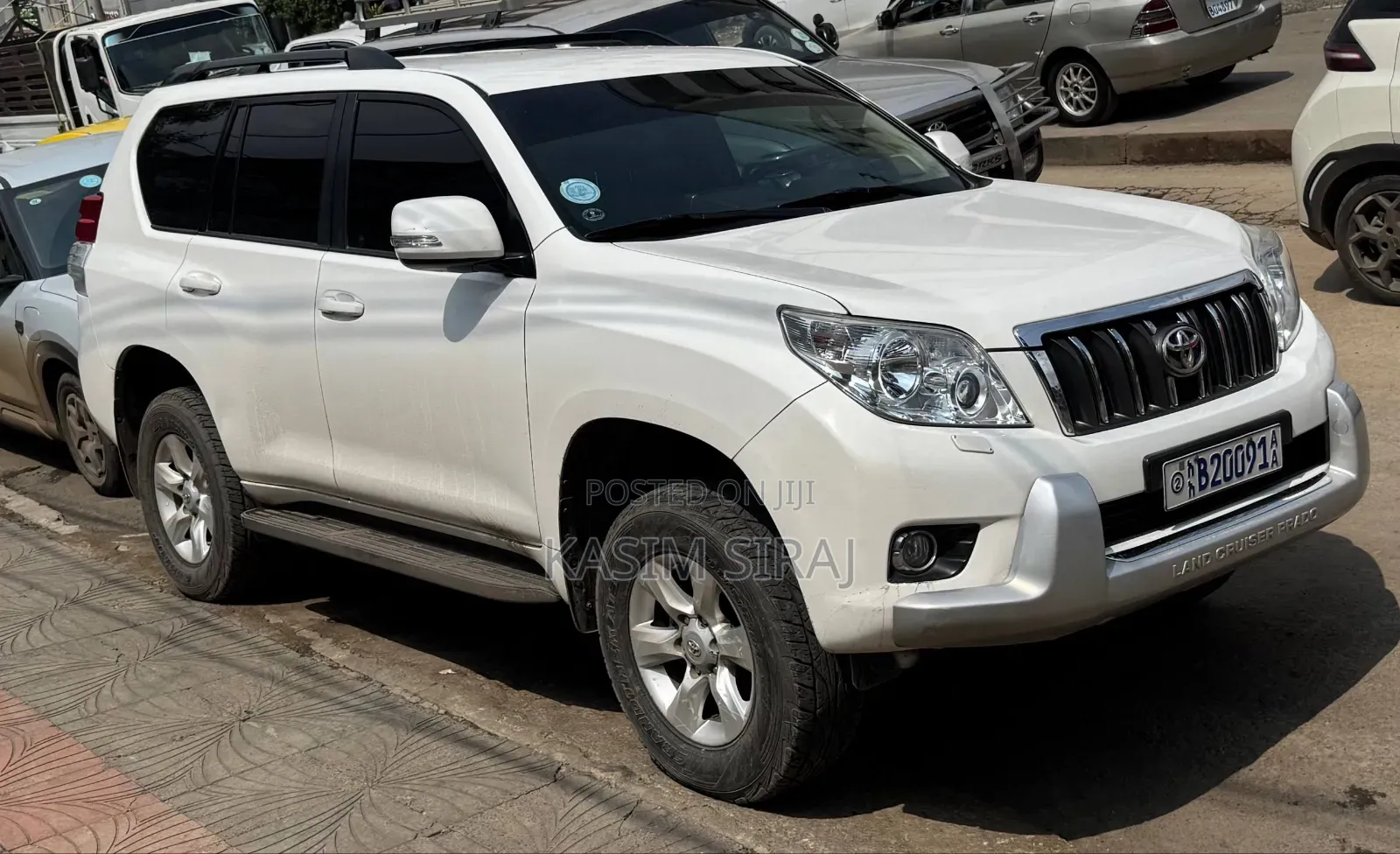 Toyota Land Cruiser Prado 2011 White