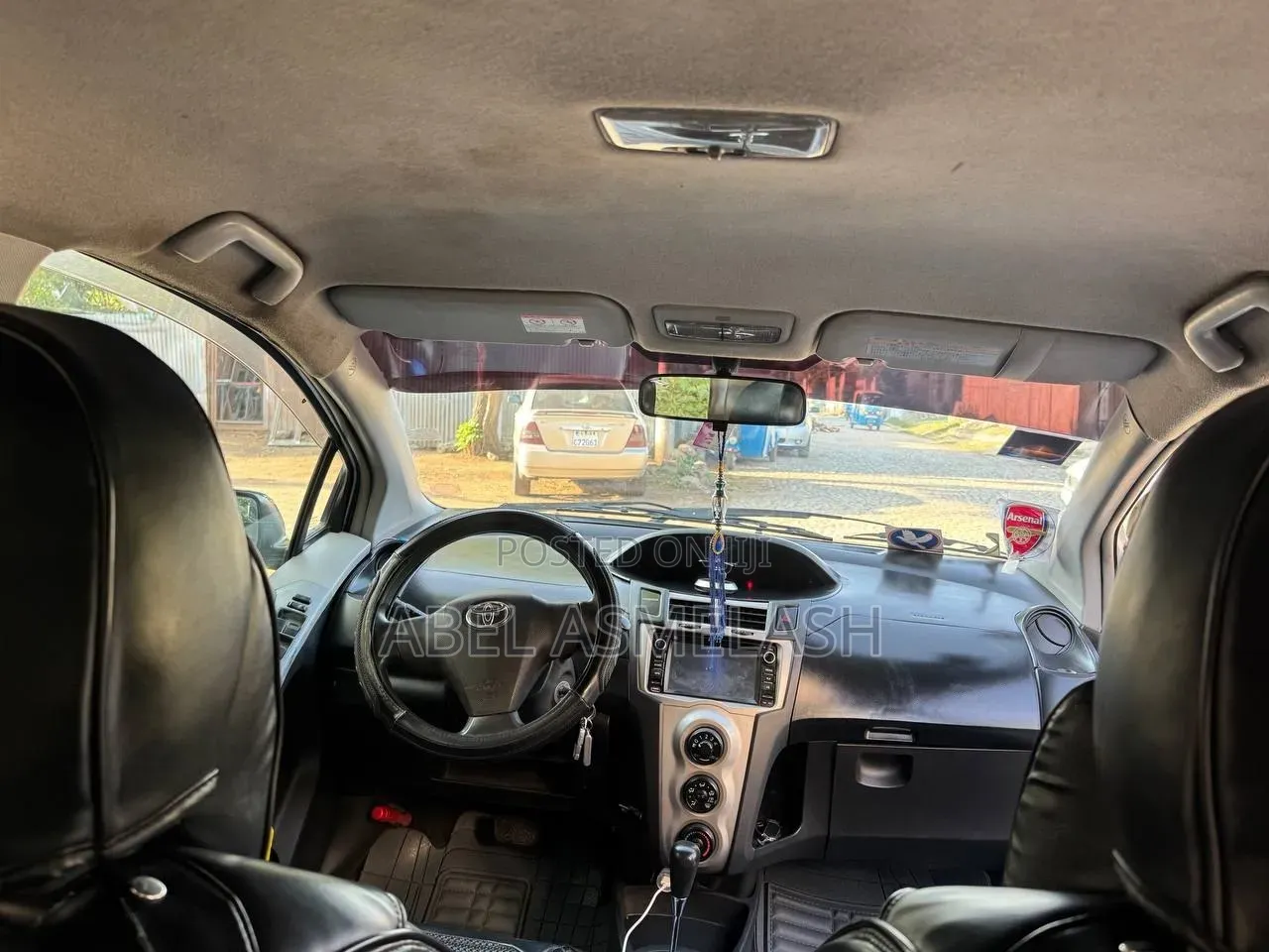 Toyota Yaris 2010 Silver
