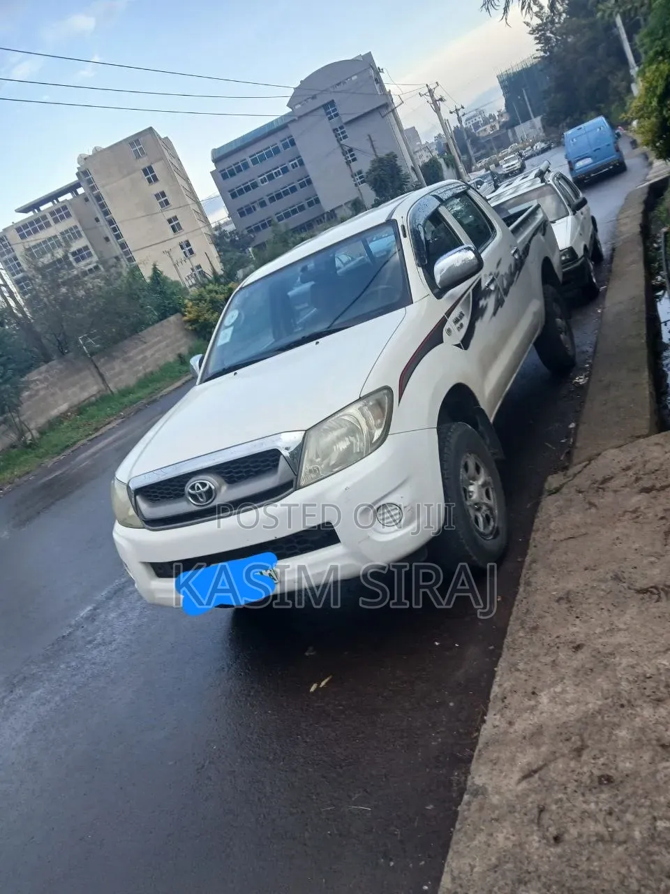 Toyota Hilux 2010 White