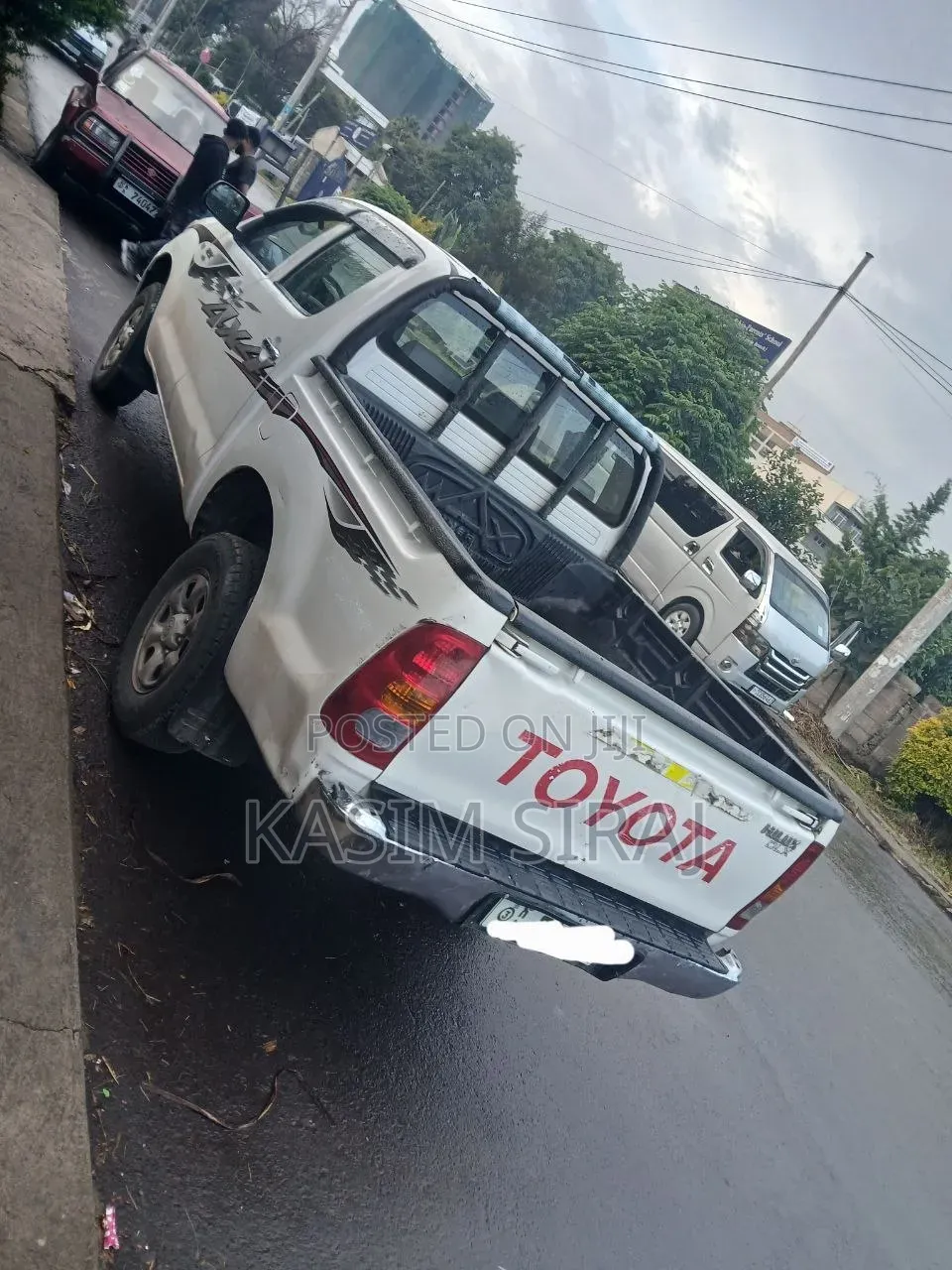 Toyota Hilux 2010 White