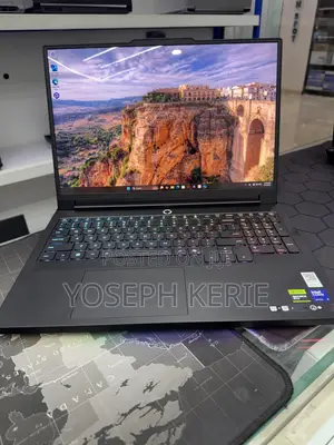 New Laptop Lenovo Legion Pro 7 32GB Intel Core Ultra 9 SSD 1T