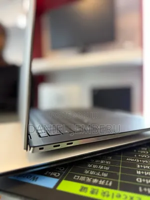 New Laptop Dell XPS 15 16GB Intel Core i7 SSD 512GB