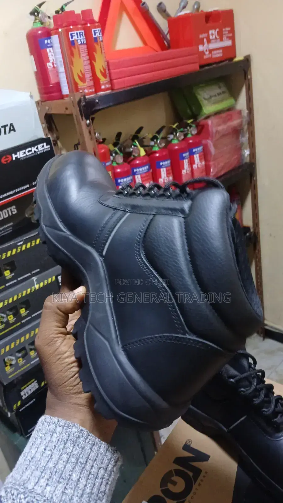 ትሮን Safety Shoe From Adane Safety