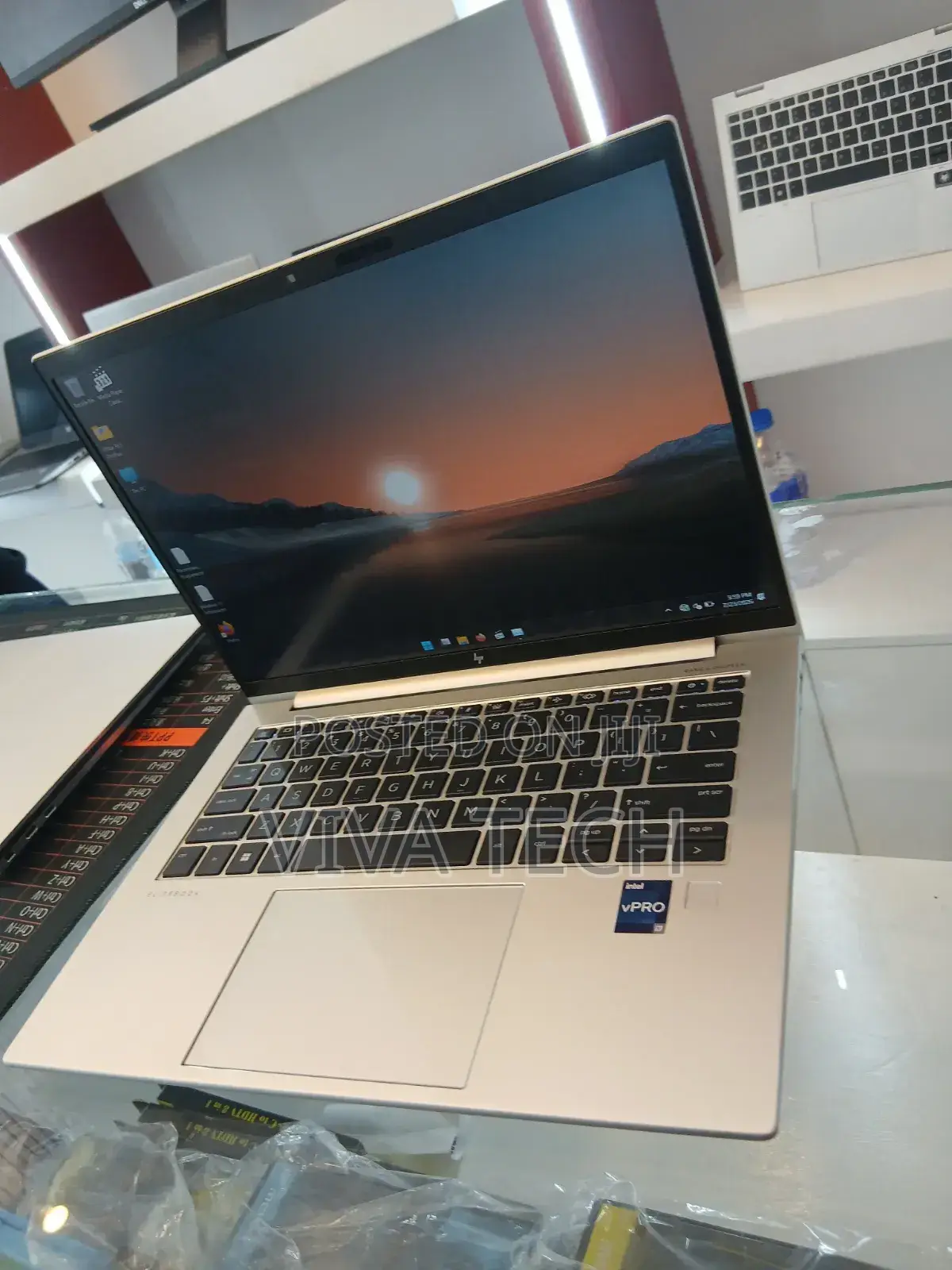 New Laptop HP EliteBook 840 G9 16GB Intel Core i7 SSD 512GB