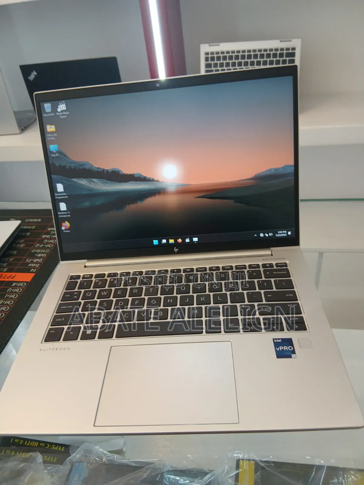 New Laptop HP EliteBook 840 G9 16GB Intel Core i7 SSD 512GB