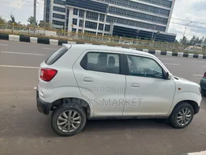Suzuki S-Presso 2021 White
