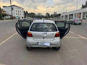 Toyota Yaris 2004 Silver