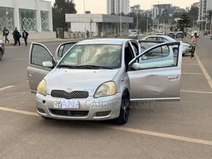 Toyota Yaris 2004 Silver