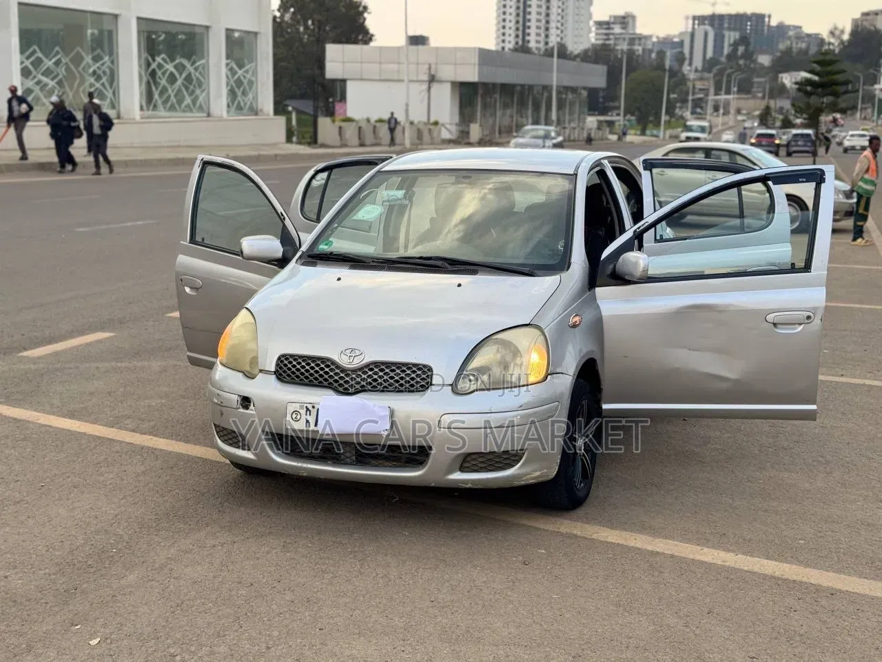 Toyota Yaris 2004 Silver