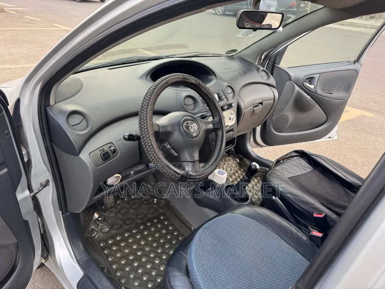 Toyota Yaris 2004 Silver