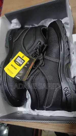Safety Jogger Safety Shoe From Adane Safety 哦