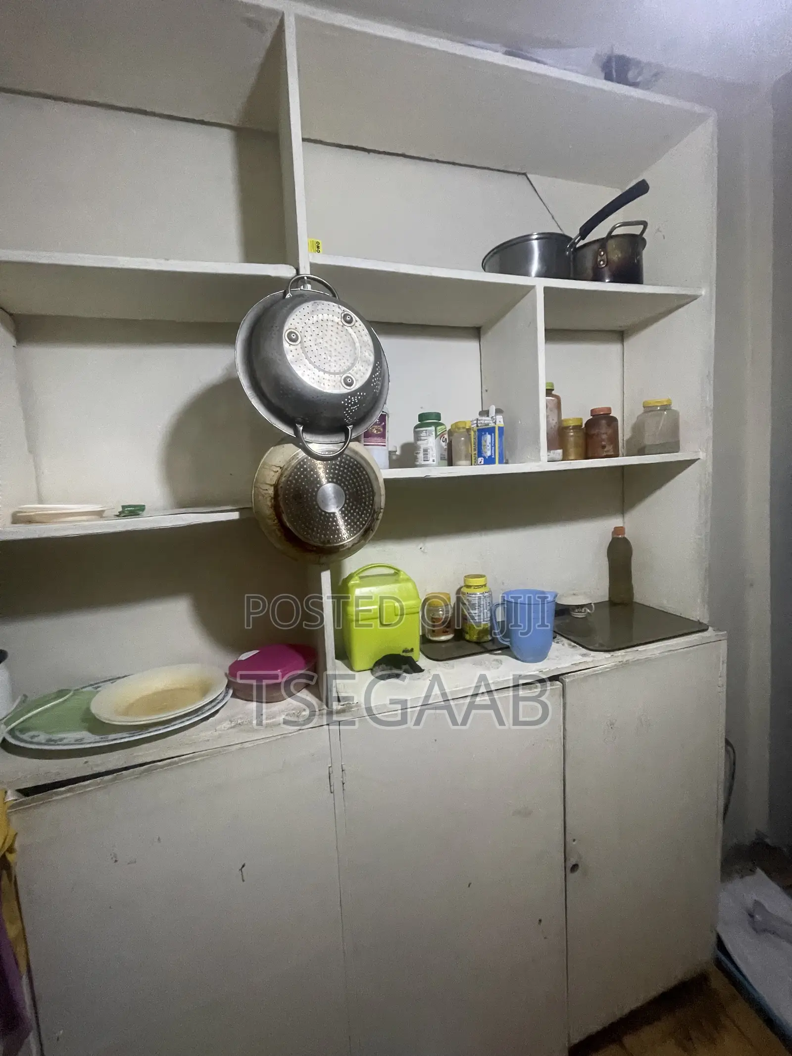 Kitchen Shelves for Sale የወጥ ቤት መደርደሪያ