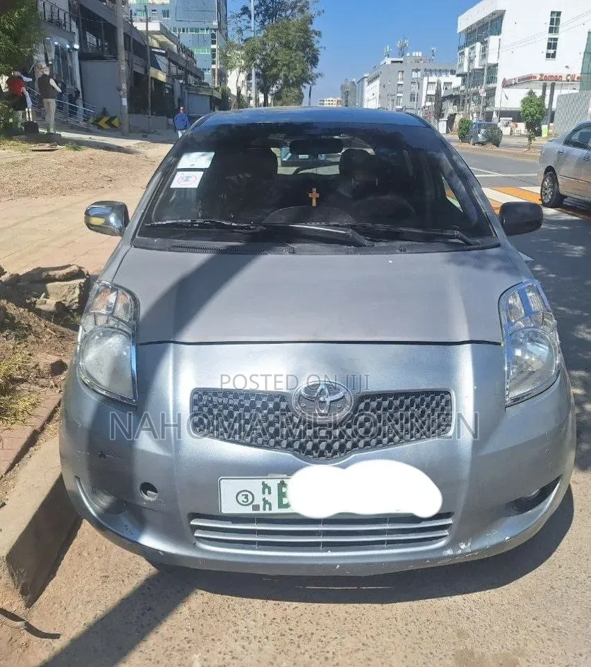 Toyota Yaris 2007 Gray