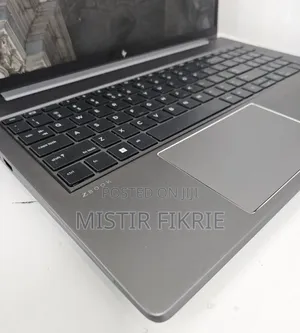 New Laptop HP ZBook Power G9 i7 16GB Intel Core i7 SSD 1T