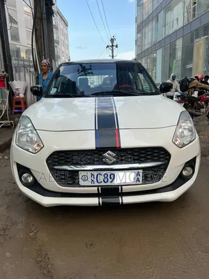 Suzuki Swift 2022 White
