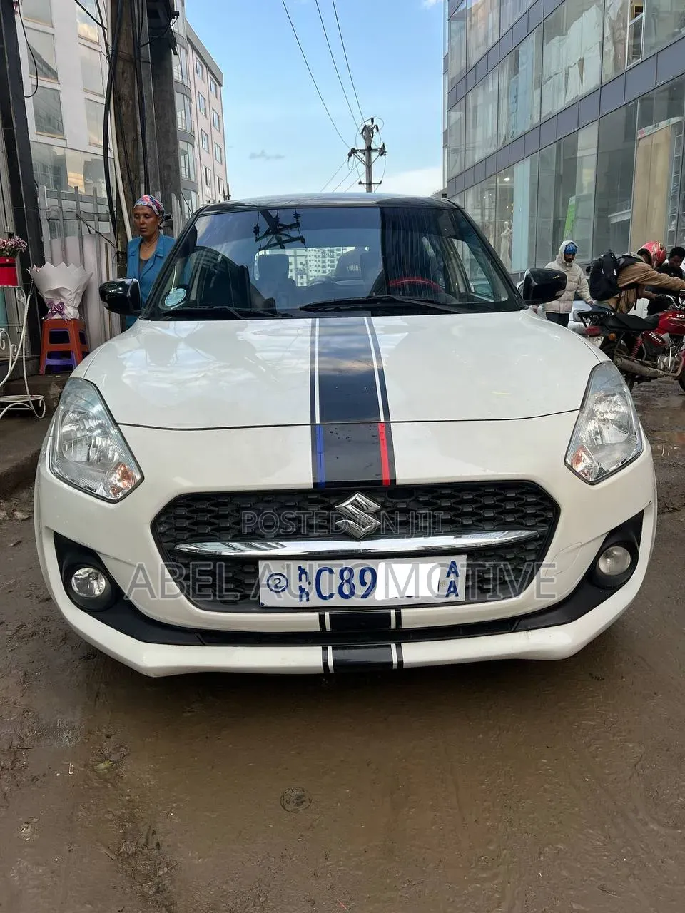 Suzuki Swift 2022 White