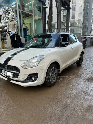 Suzuki Swift 2022 White