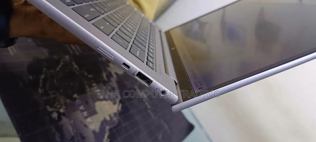 New Laptop HP ZBook Studio G8 16GB Intel Core i7 SSD 512GB