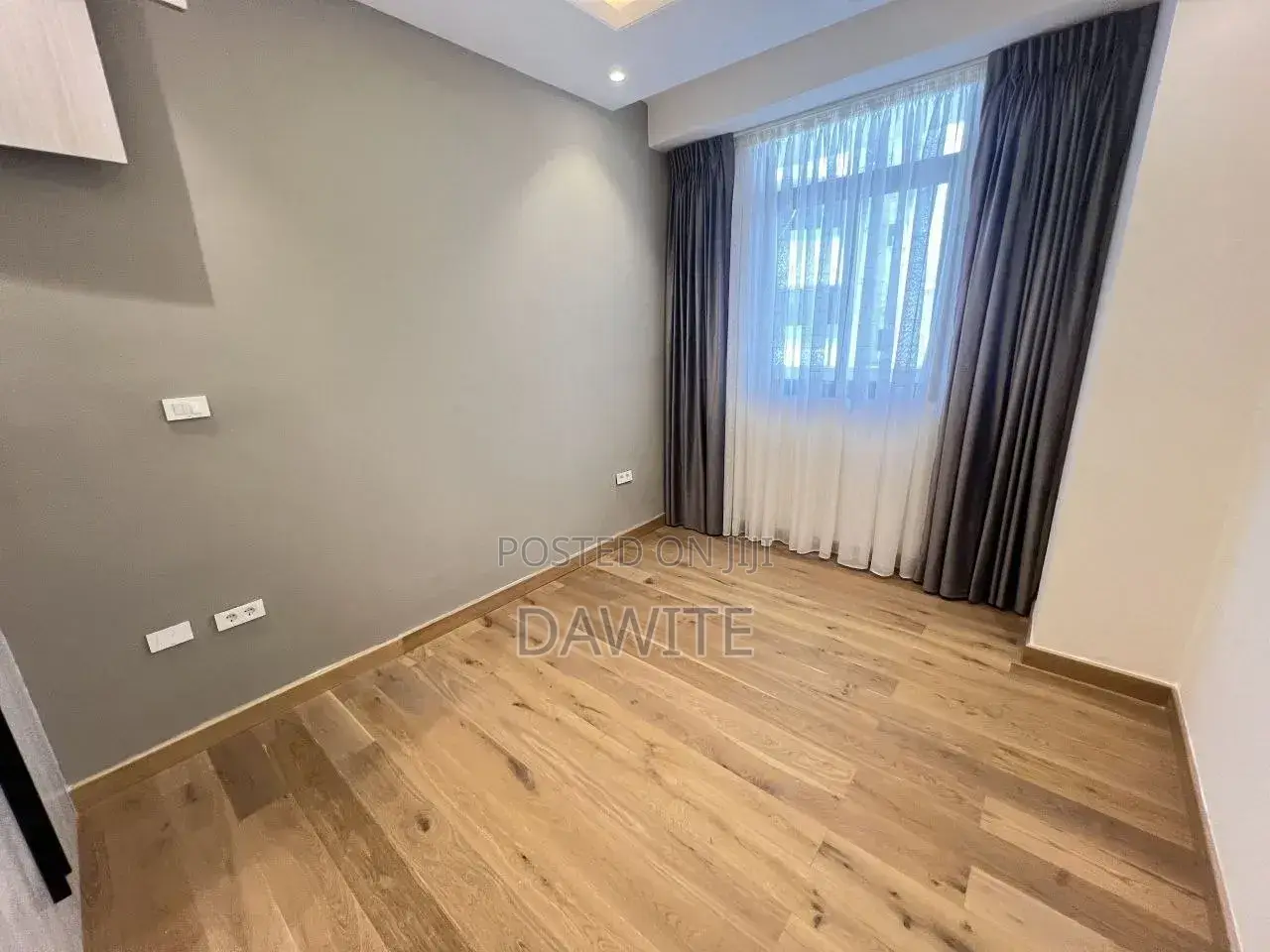 3bdrm Duplex in የግል አፓርትመንት, Bole for sale
