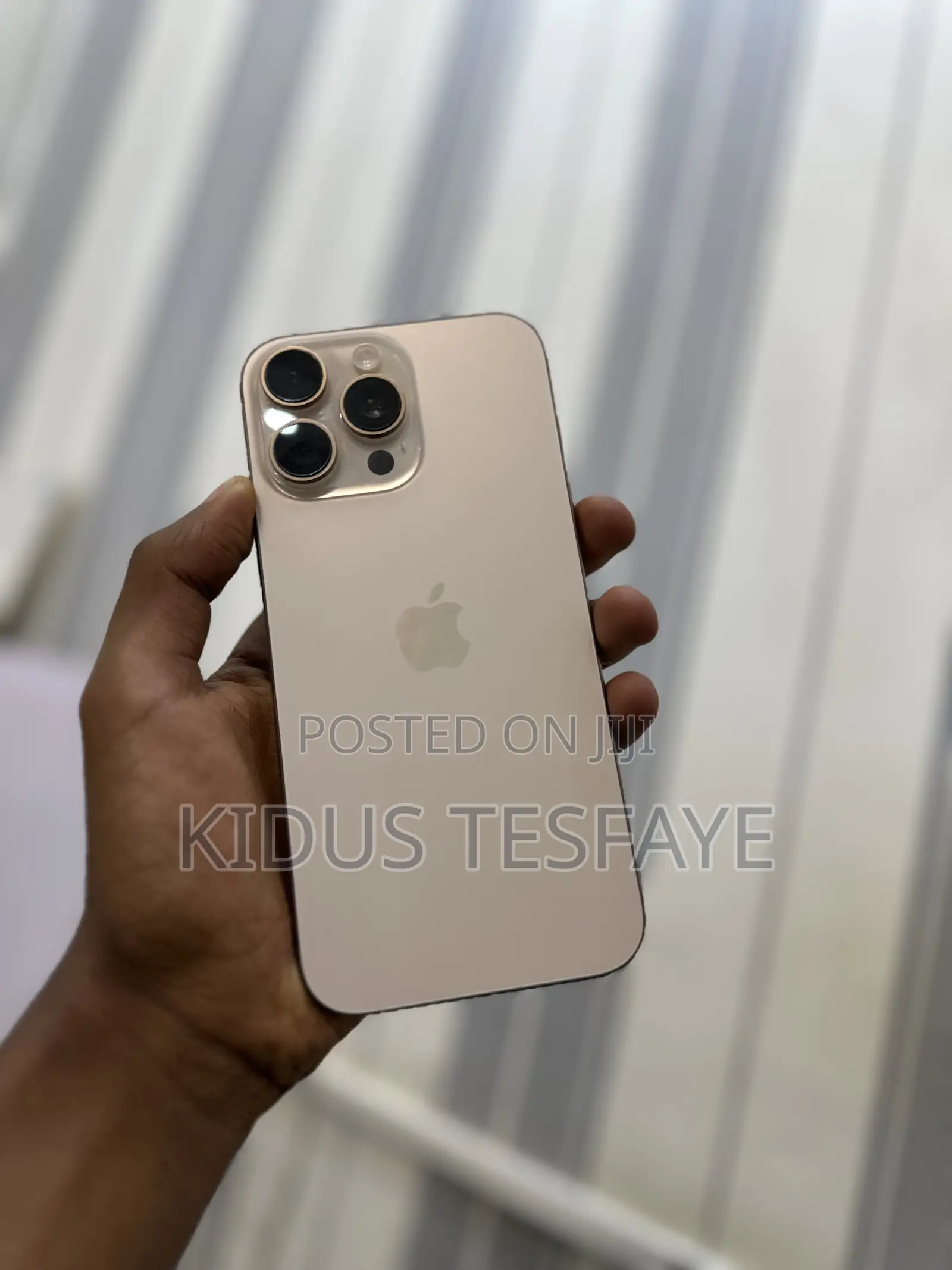 Apple iPhone 16 Pro Max 256 GB Gold