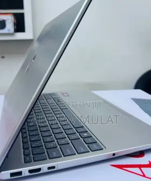 New Laptop HP Stream Notebook 8GB AMD Ryzen 5 SSD 512GB