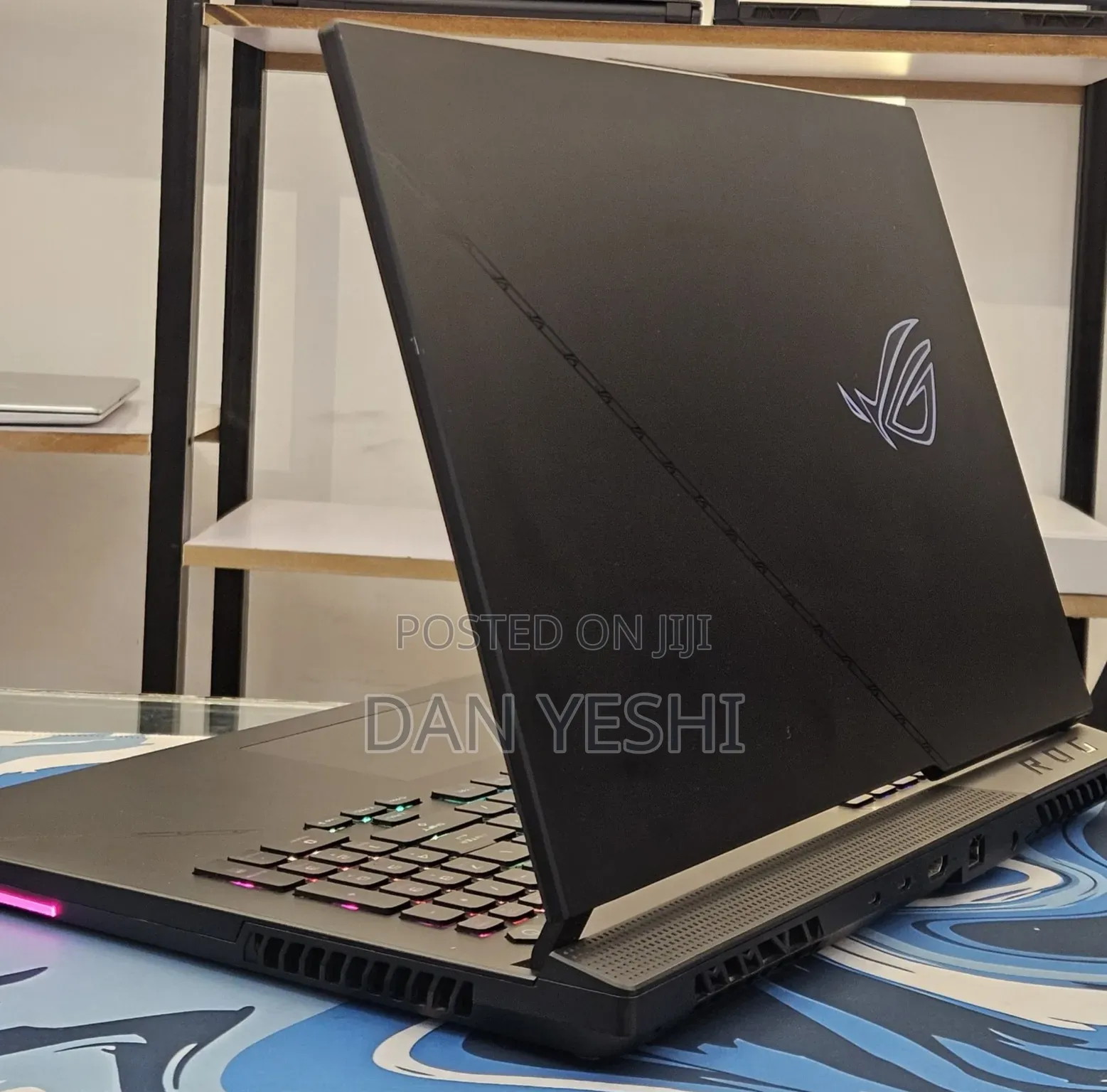 New Laptop Asus ROG Strix SCAR 17 16GB AMD Ryzen 7 SSD 1T