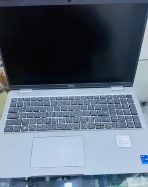 New Laptop Dell Precision 3581 16GB Intel Core i7 SSD 1T
