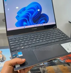 New Laptop Asus Zenbook 14 16GB Intel Core i7 SSD 512GB