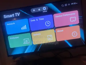 AUCMA 43” Smart TV