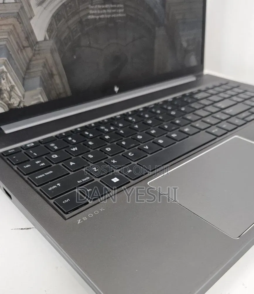 New Laptop HP ZBook Power G9 i7 16GB Intel Core i7 SSD 1T