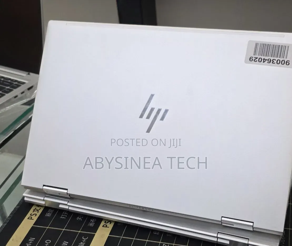 New Laptop HP EliteBook 830 G8 16GB Intel Core i5 SSD 512GB