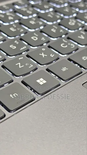 New Laptop Lenovo 16GB Intel Core Ultra 7 SSD 512GB
