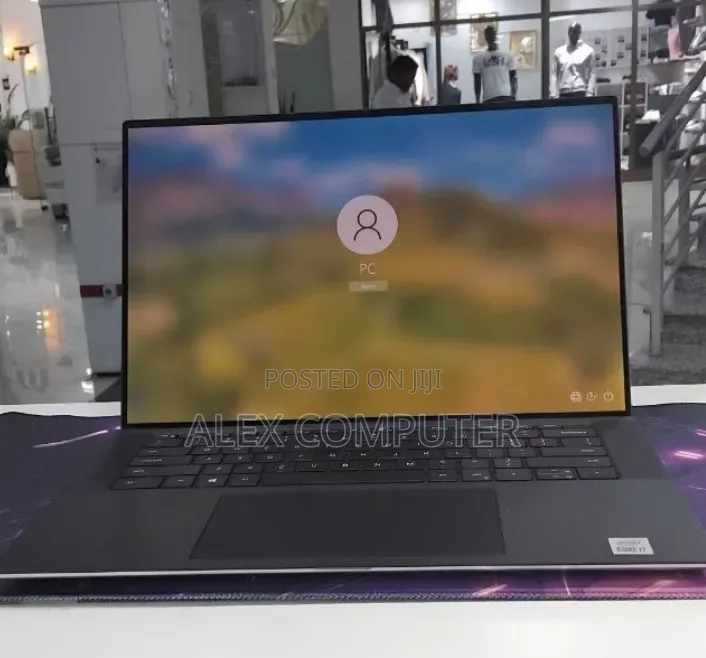 New Laptop Dell XPS 15 16GB Intel Core i7 SSD 512GB
