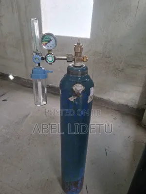 Oxygen Cylinder With Regulator,cannula and Control Valve