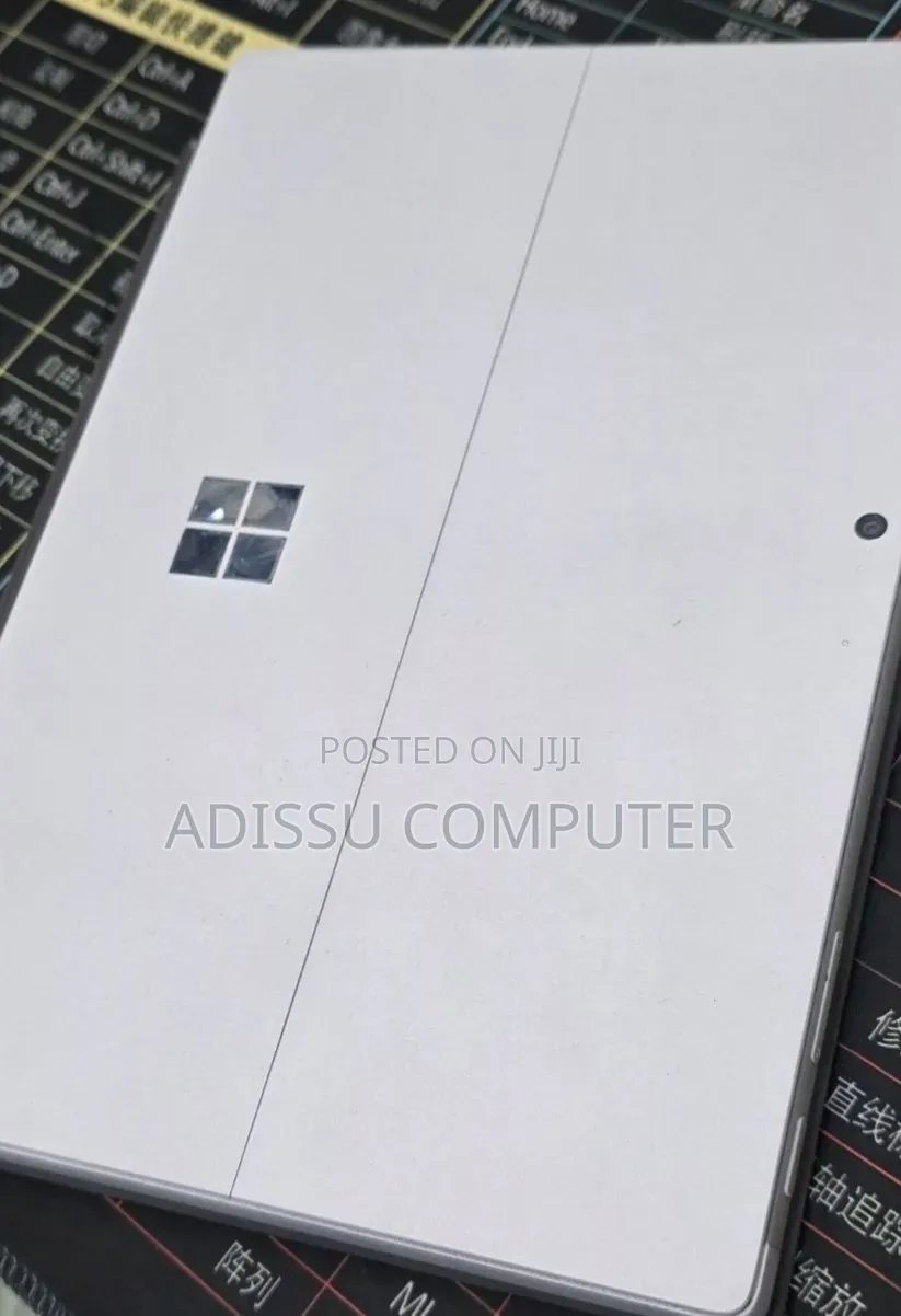 New Laptop Microsoft Surface 16GB Intel Core i7 SSD 512GB
